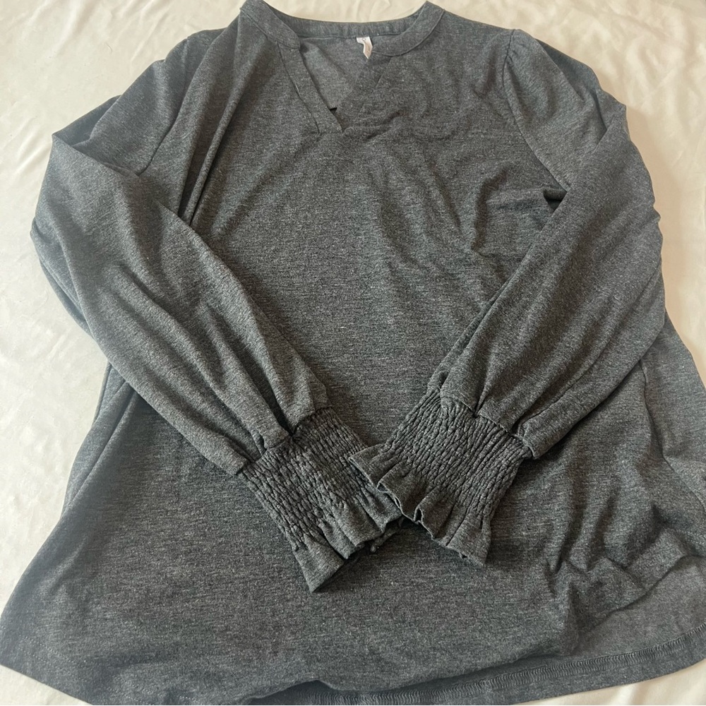 Gentle Warm Gray Smocked Cuff Long Sleeve Top Size Large Soft Lounge